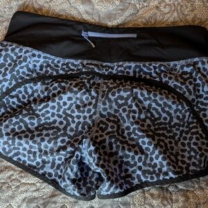 Lululemon speed up size 8 Black and purple Leopard Print Shorts
